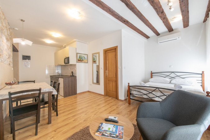 Interior photo gallery, Dolce Vita Apartments in Diocletian's Palace, Split, Dalmatia, Croatia Split